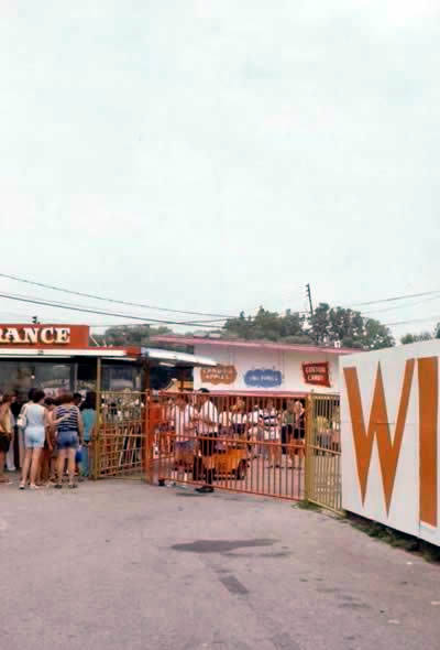 Edgewater Park - Old Family Pics (newer photo)